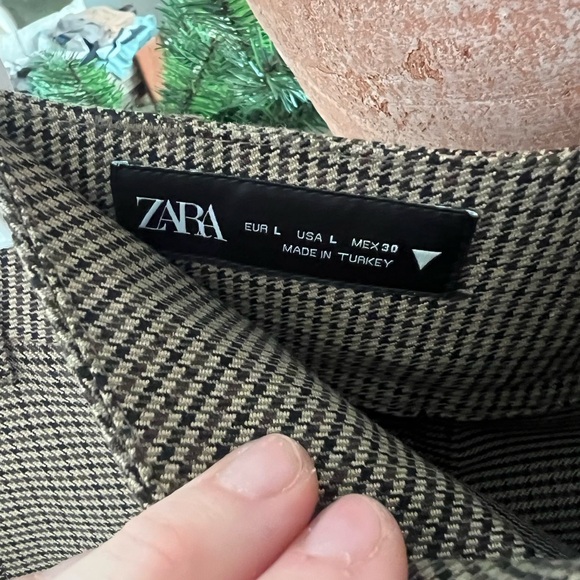 Zara plaid mini skirt - Picture 2 of 5